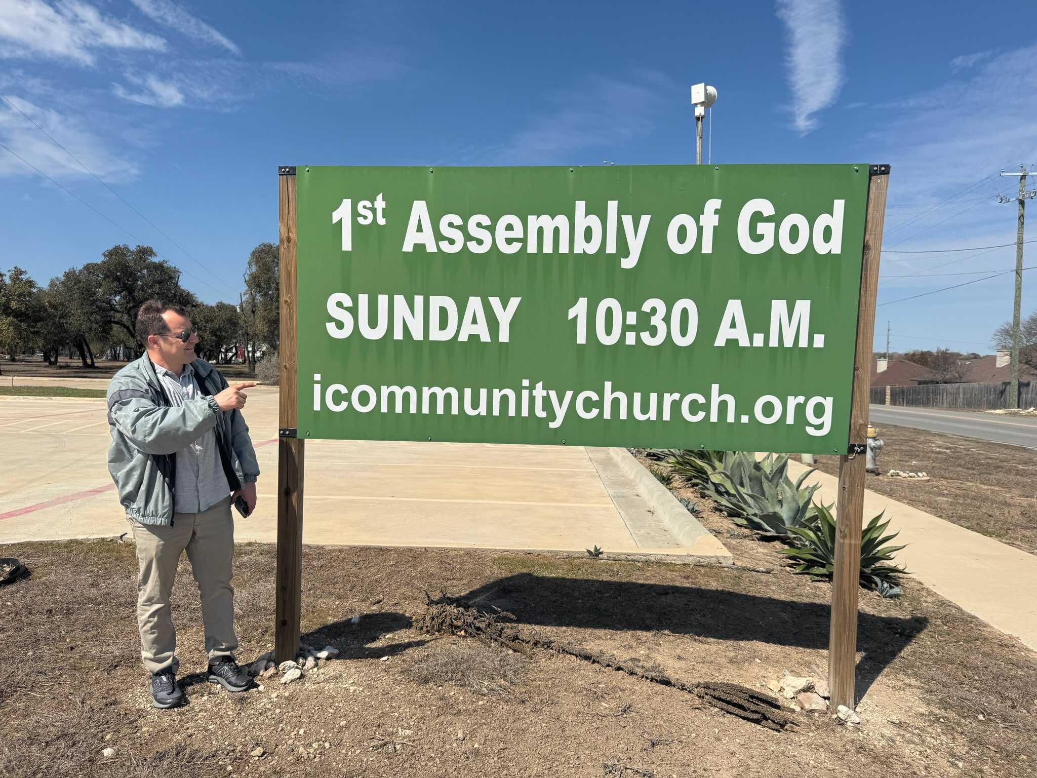 Pastor_1_Signage.jpg